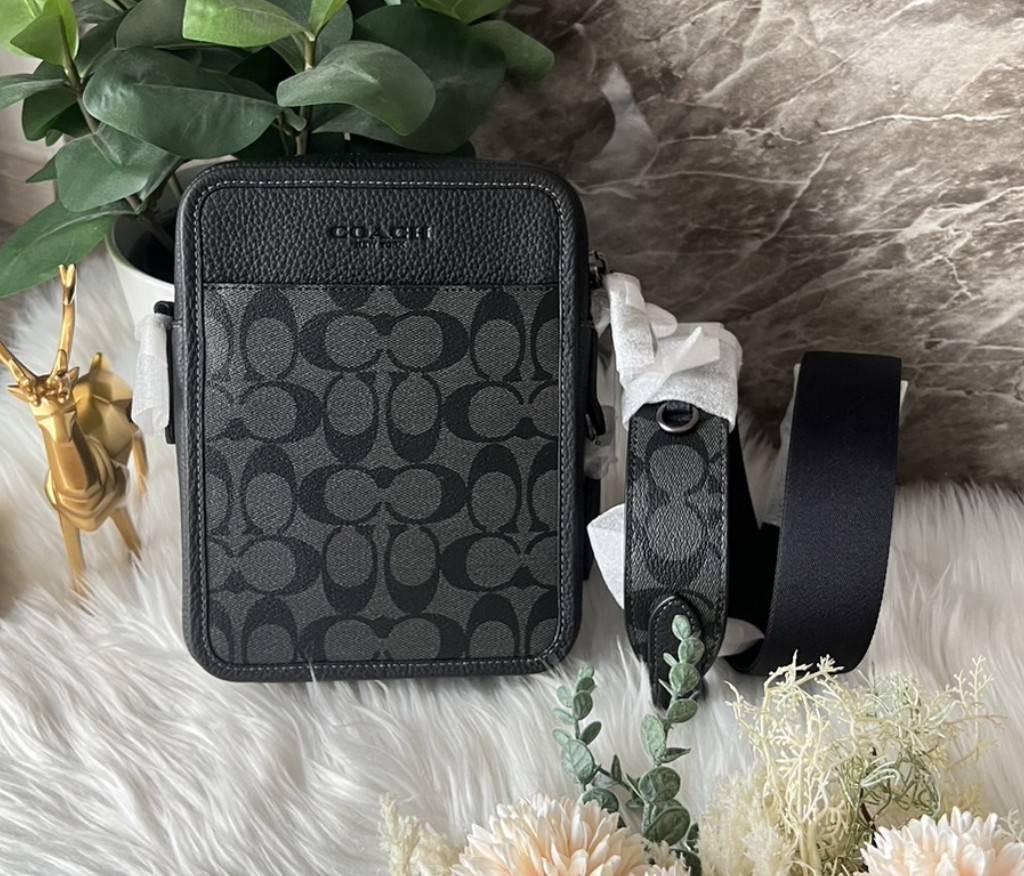 New Coach Sullivan Crossbody In Signature Canvas มี 2 ใบ ขนาด 6 1/4" (L) x 8 1/4" (H) x 2" (W)