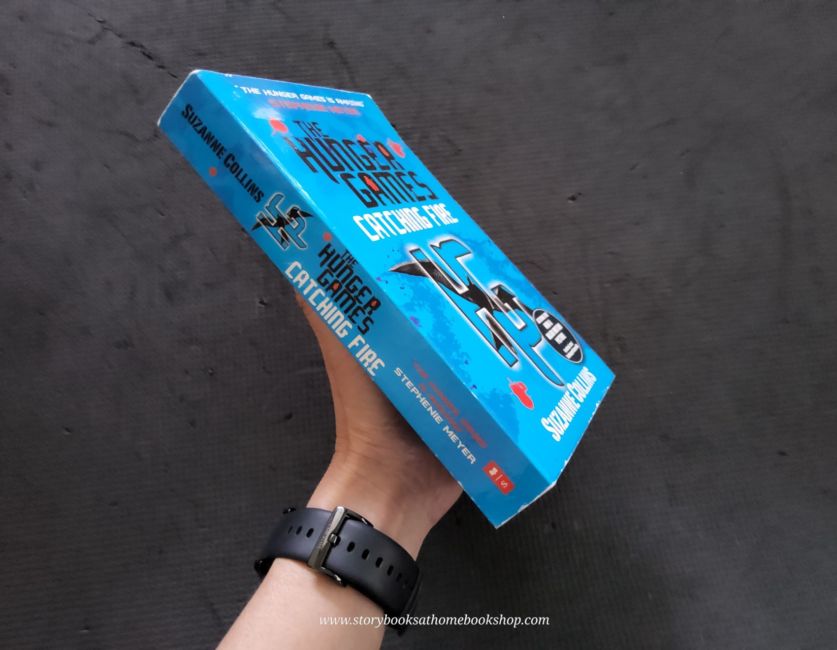 วรรณกรรมเยาวชน** **หนังสือนิทานปกอ่อน** 🍅🍓THE HUNGER GAMES CHATCHING FIRE