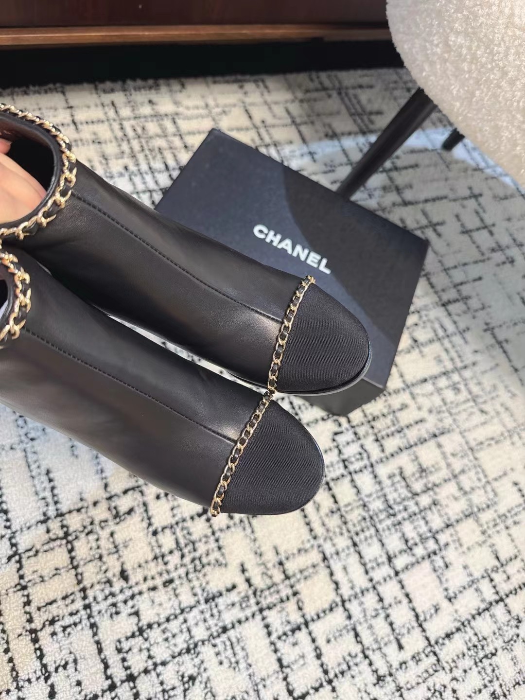 [Pre-order] รองเท้า Chanel Loafers black shoe หนังแกะแท้ 24B 2024 เกรดที่ดีที่สุด