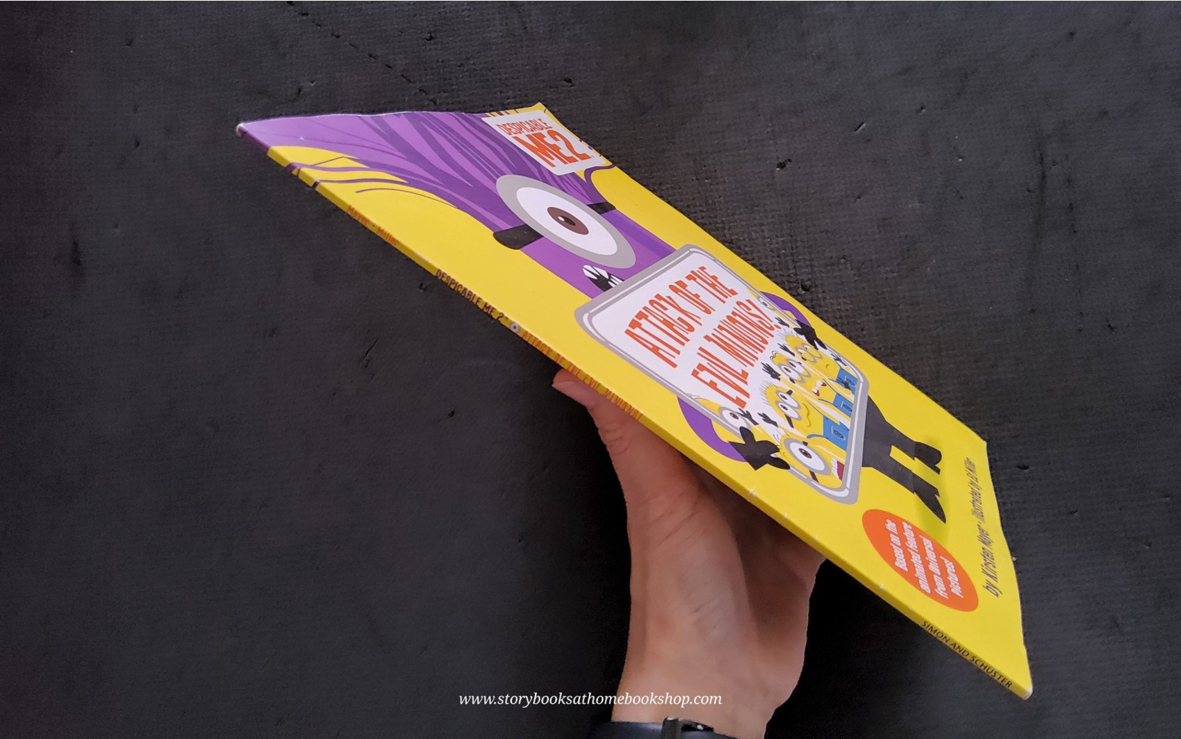 หนังสือนิทานปกอ่อน ** 🍅🍓 ATTACK OF THE EVIL MINIONS!