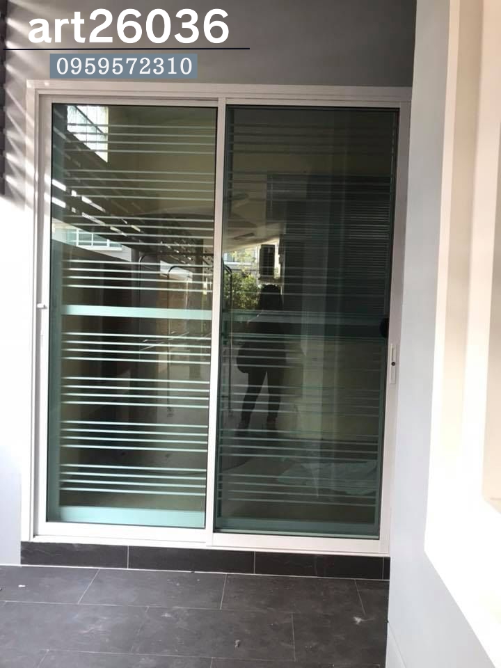 เหล็กดัดสีอบพร้อมมุ้งลวด ประตู หน้าต่าง