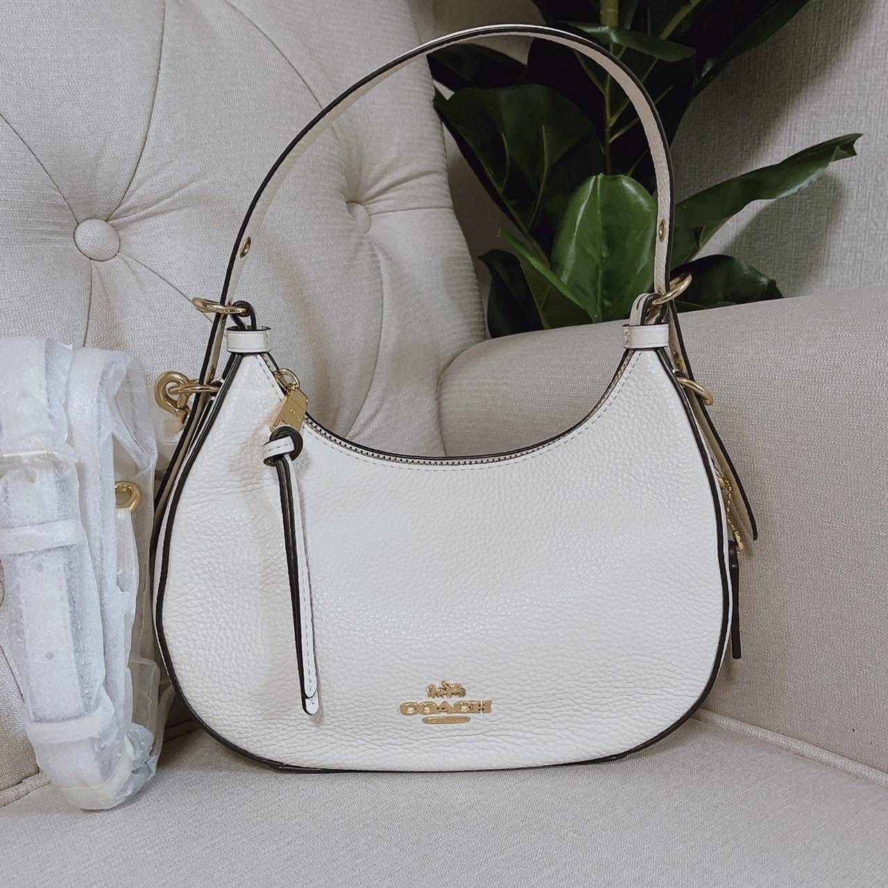 New Coach Kleo Hobo In Signature Canvas มีสายยาว ถอดได้ปรับได้ค่ะ