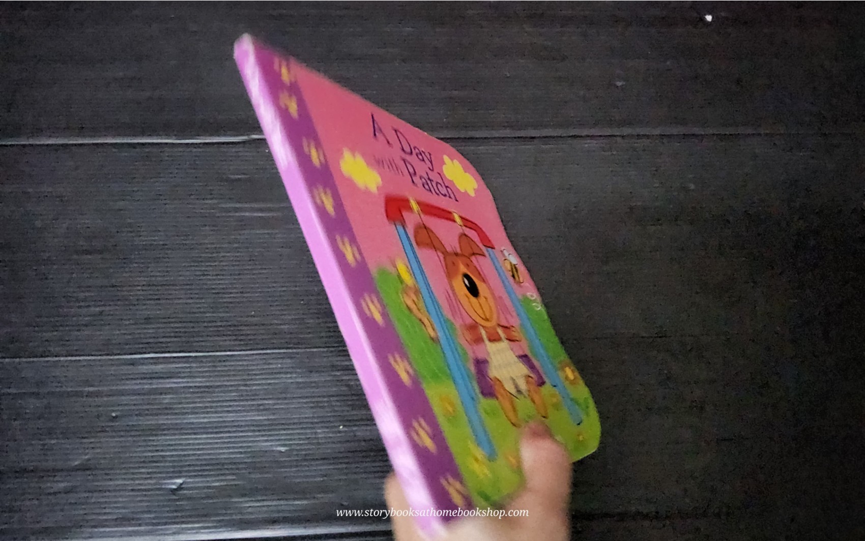 BOARD BOOK ** 🍅🍓A DAY WITH PATCH