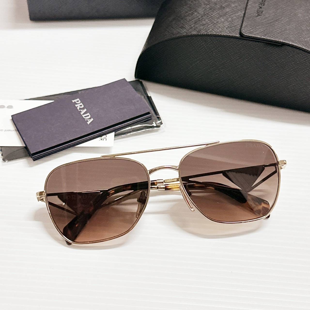 สีใหม่เข้าแล้ว สวยมาก NEW PRADA Sunglasses ขนาด 59-17-140มม