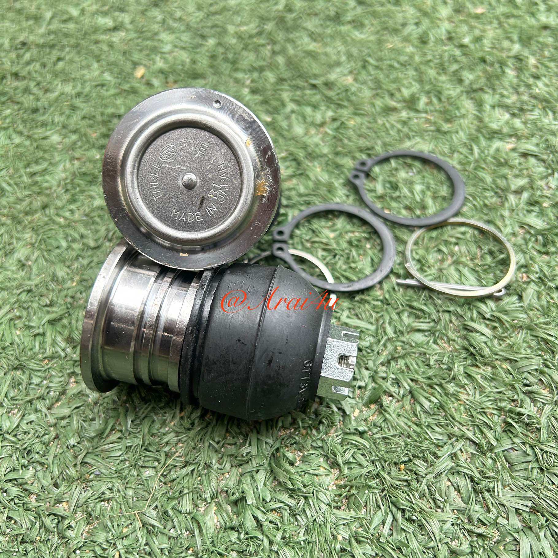 555 ลูกหมากปีกนกบนตัวหลัง HONDA ACCORD 90-93 35.5mm ราคาขายส่ง SB6185 ราคาคู่ละ