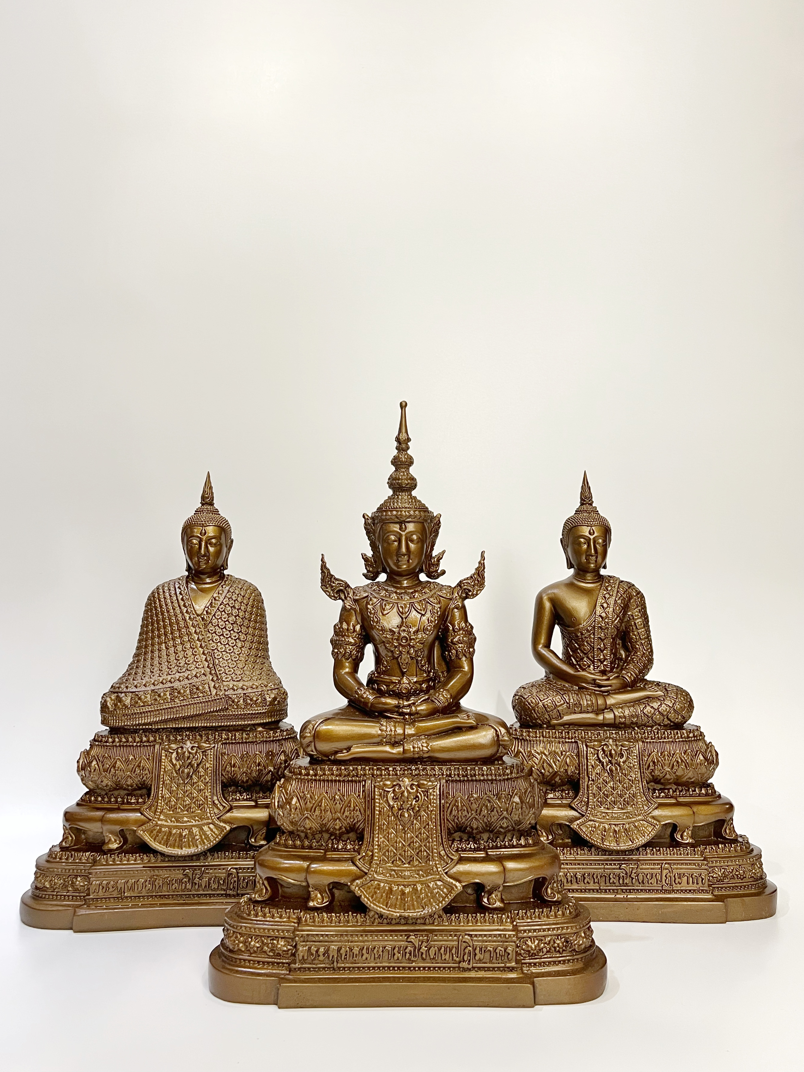 พระแก้วมรกต ทรงเครื่อง สามฤดู หน้าตัก 5 นิ้ว