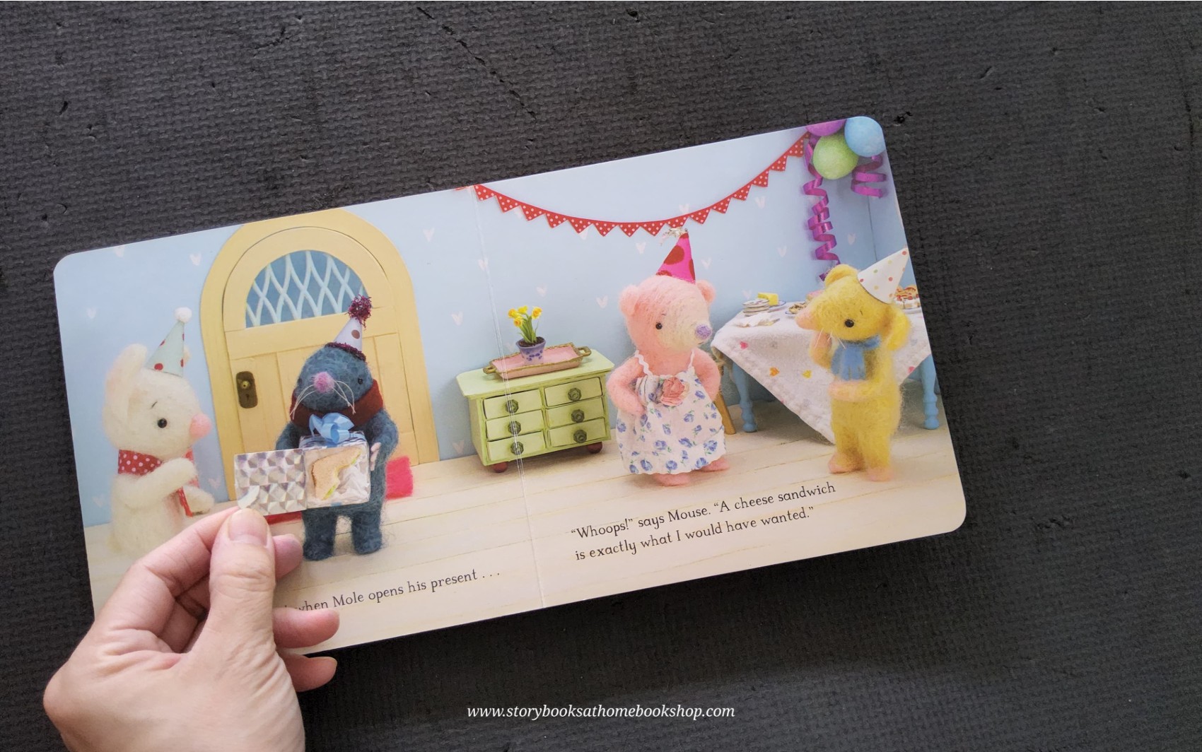 LIFT THE FLAP BOARD BOOK** 🍅🍓LITTLE POPPETS HAPPY BIRTHDAY, MOLE!