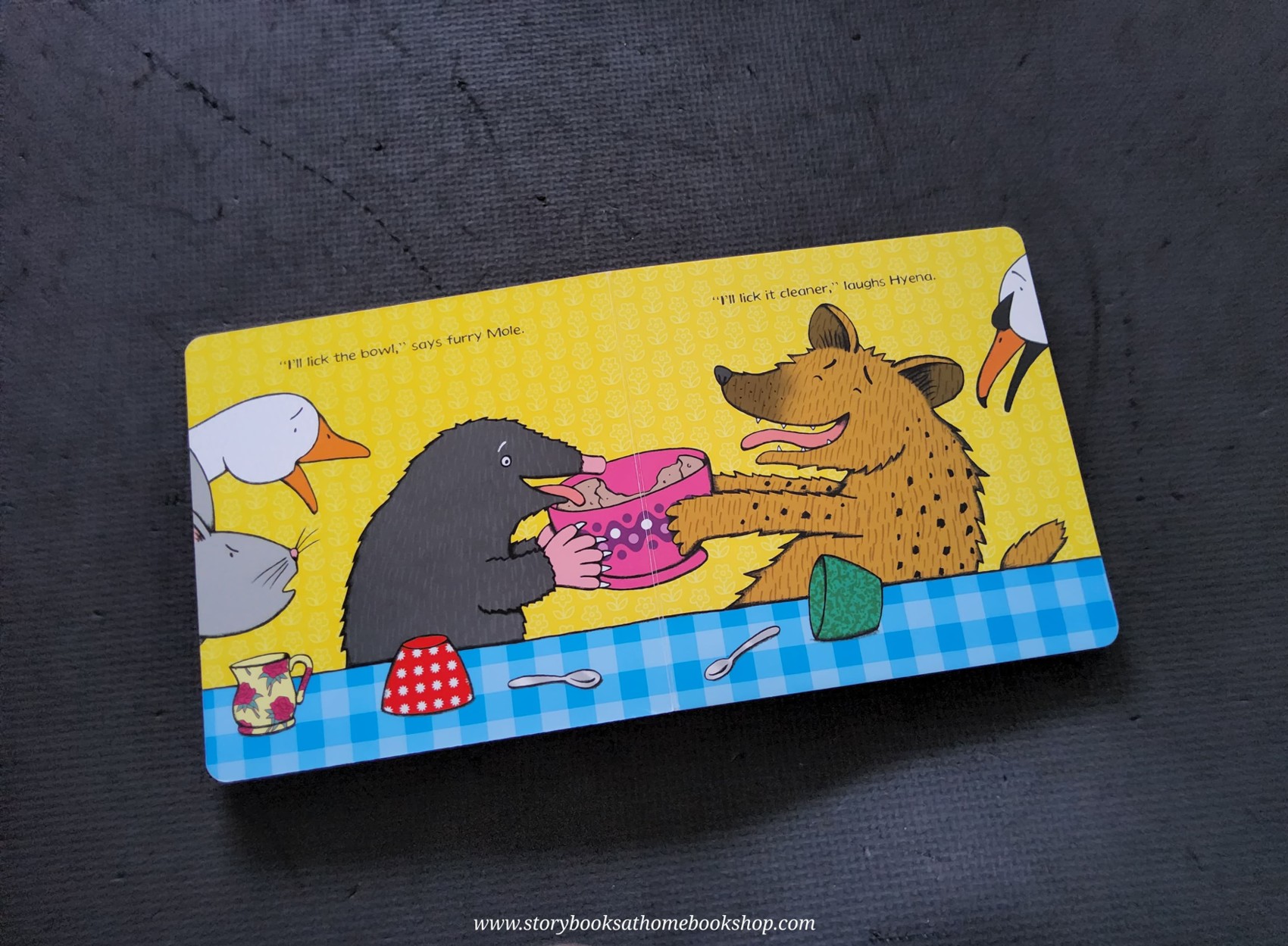 BOARD BOOK ** 🍅CHOCOLATE MOUSSE FOR GREEDY GOOSE BY JULIA DONALDSON.NICK SHARRATT