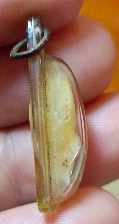 พระทันตธาตุ ครูบาขาวคำปัน วัดผาหนาม ท่านมรณภาพวัดพระธาตุหัวขัว ได้จากพ่อหนานชัยเดช ท่านเป็นคนทุ่งหัวช้าง จ.ลำพูน พ่อหนานชัยเดช ท่านได้รับพระทันตธาตุนี้มา ปี 2538 หลังจากครูบาขาวคำปันมรณภาพ พ่อหนานชัยเดชก็กลับมาอยู่บ้าน อ.ทุ่งหัวช้างจนเสียชีวิตเมื่อ