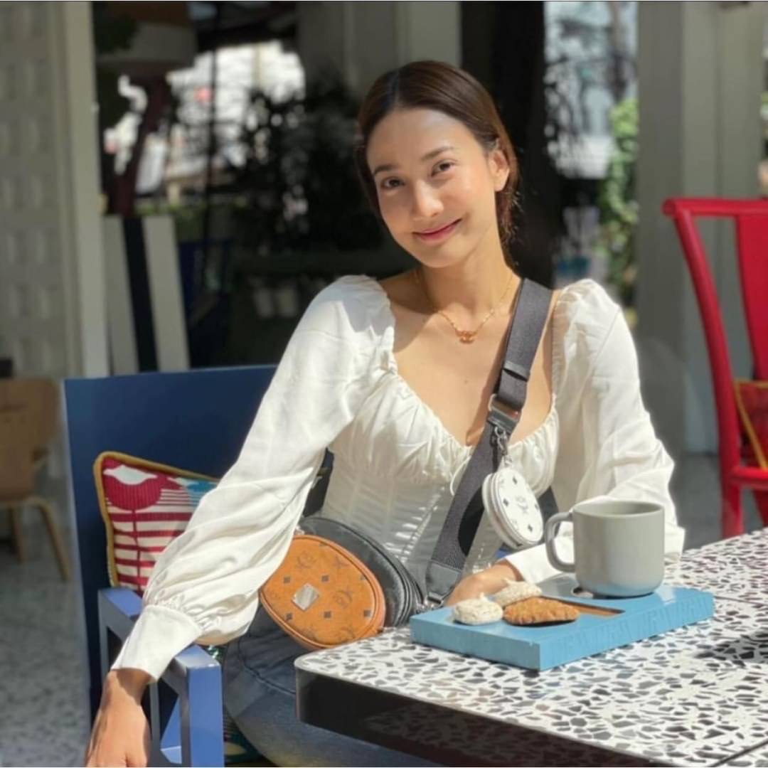 New Mcm crossbody ตัวกระเป๋าถอดออกจากกันได้คะ ใบใหญ่ 8.5” (L) x 5” (H) x 2” (W) ใบเล็ก 7” (L) x 4.5” (H) x 1” (W)