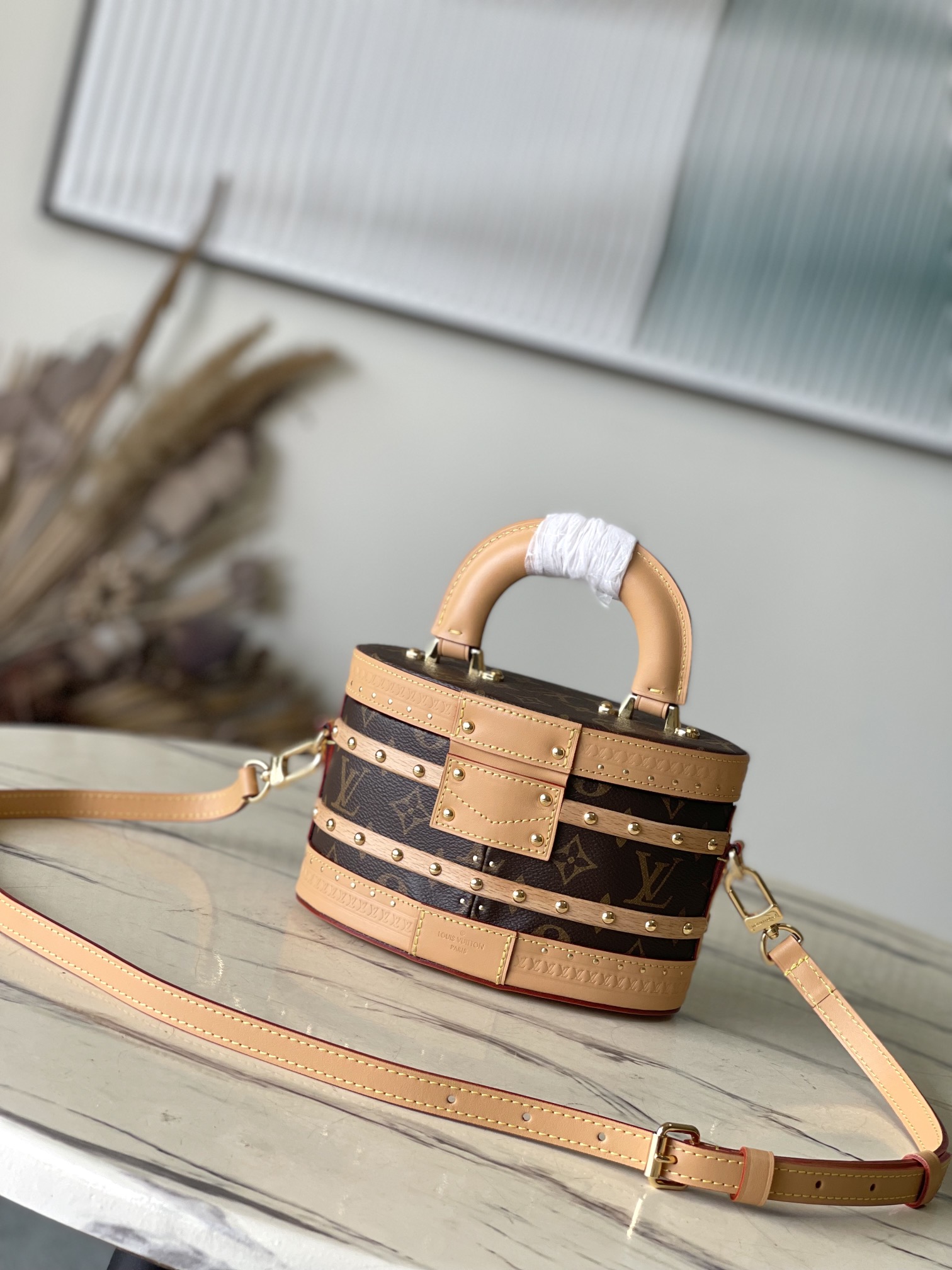 [Pre-order]กระเป๋าสะพาย Ellis Monogram หลุยส์ วิตตองหนัง Canvas M24843 - Handbagsงานคุณภาพที่ดีที่สุด