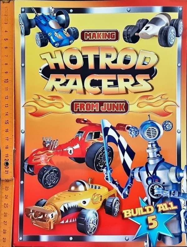 ACTIVITIES BOOK หนังสือกิจกรรมเด็ก ภาษาอังกฤษ🍅🍓MAKING HOTROD RACERS FROM JUNK/Used สภาพ 80-90%