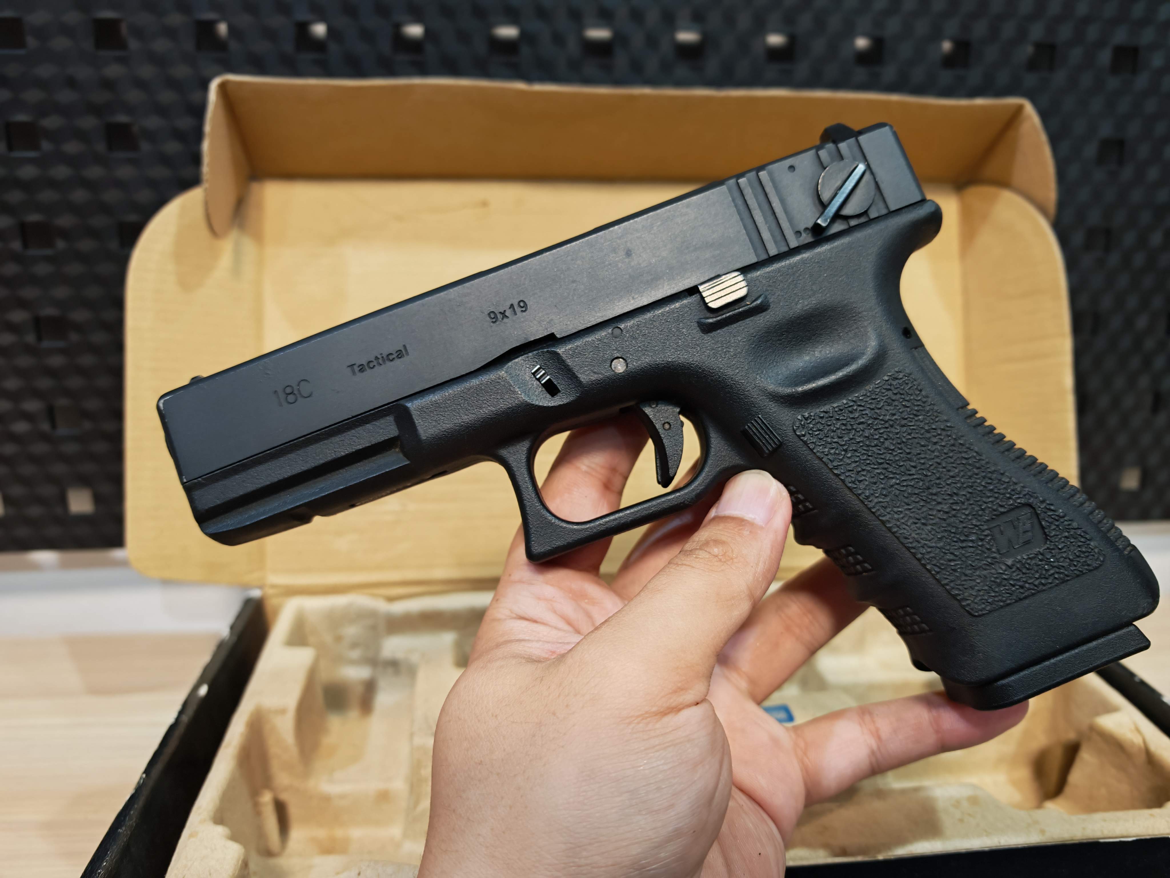 WE G18C Glock18C Gen3 Full-Auto ไต้หวัน GBB BB Gun บีบีกัน แบบแก๊ส ปืนอัดลม Airsoft Gun มือสอง