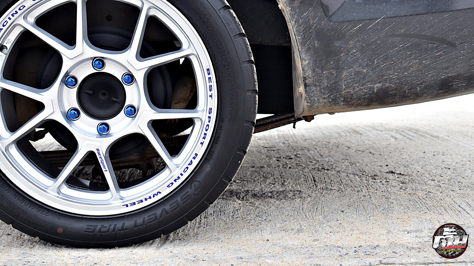 ISUZU D-MAX เปลี่ยนล้อยาง ล้อ JP Racing Wheels TC005 ขอบ18นิ้ว ยาง SEVEN Tire RS-7 F 245/45R18 100V R 275/40R8 103V