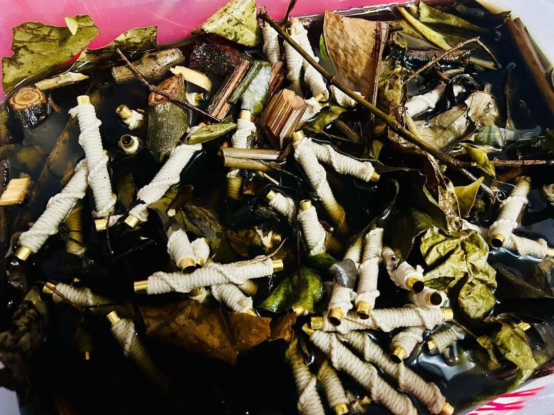 ตะกรุดกันปลอง แช่ว่าน (กันของเสื่อม กันคาถาอาคมเสื่อม กันคัดถอนวิชา กันคุณไสย) รุ่นแรก พ่อท่านมหาพรหม วัดบ้านสวน จ.พัทลุง ปี 2567