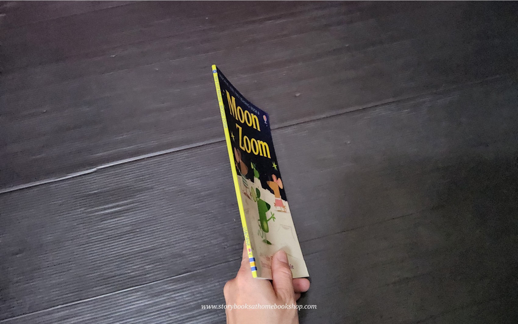 หนังสือนิทานปกอ่อน** ♥️USBORNE VERY FIRST READING:BOOK8 MOON ZOOM