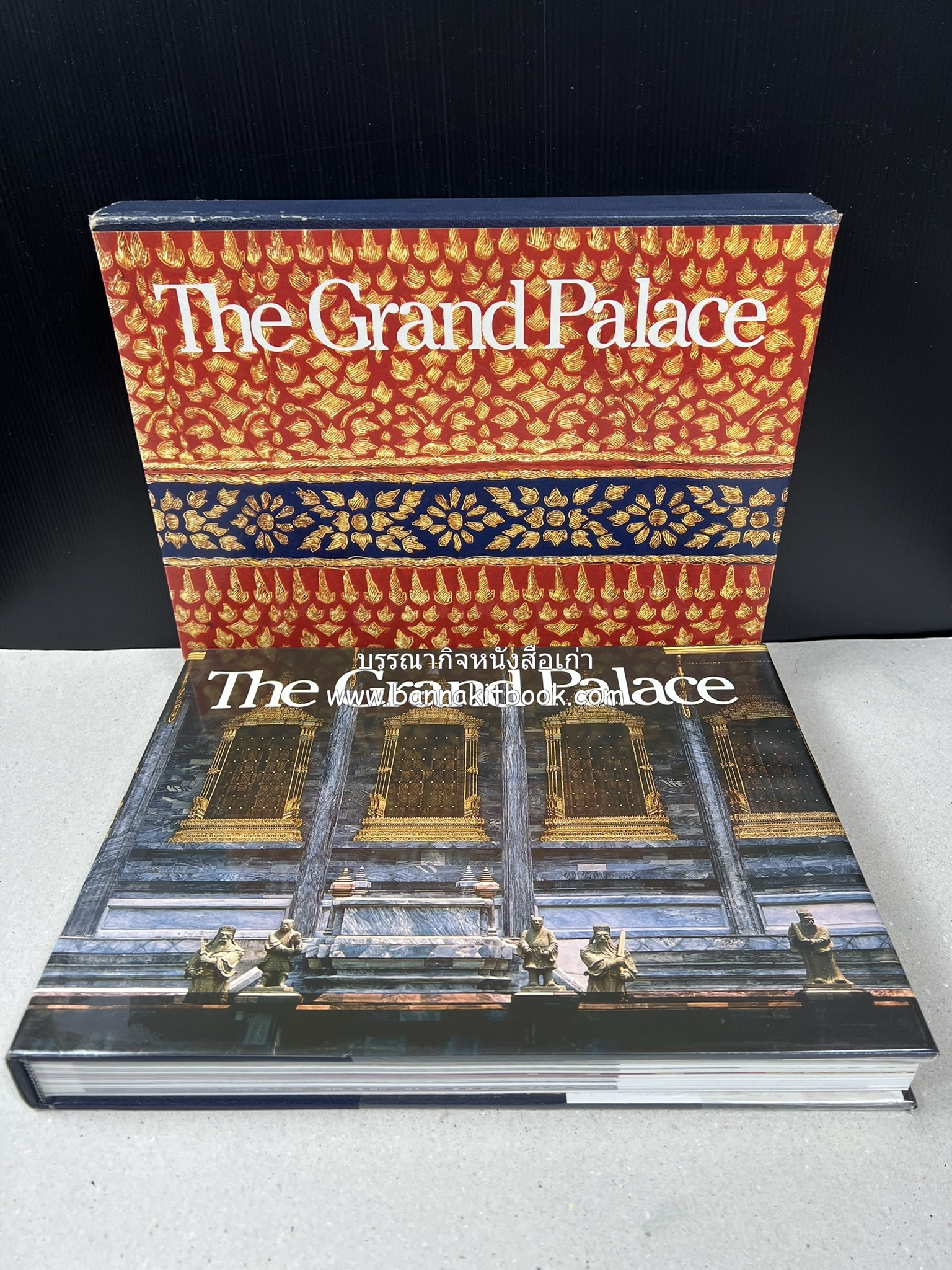 The Grand Palace โดย : William Warren (งานสถาปัตยกรรมและการตกแต่งพระบรมมหาราชวัง).