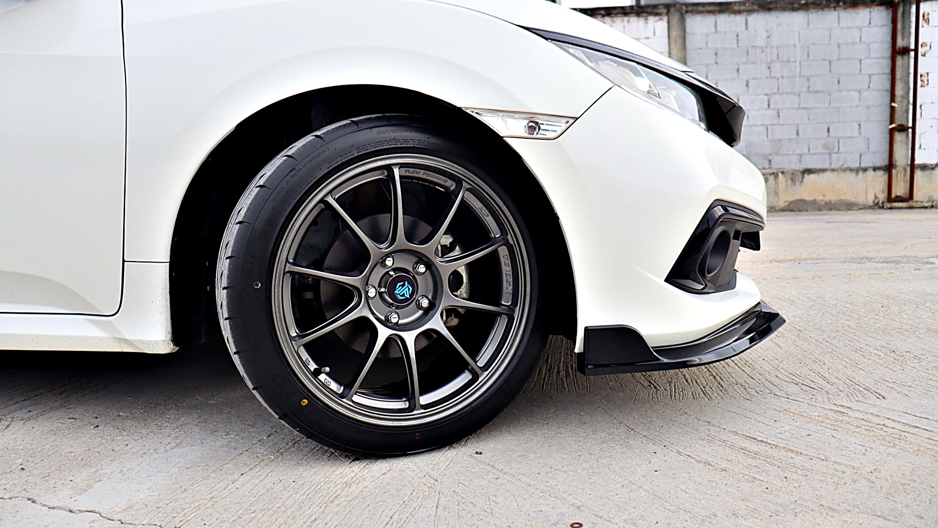 HONDA CIVIC FC เปลี่ยนล้อยาง ล้อ TC-105x ขอบ18นิ้ว ยาง KINTO FORZA 001 225/45R18 95W