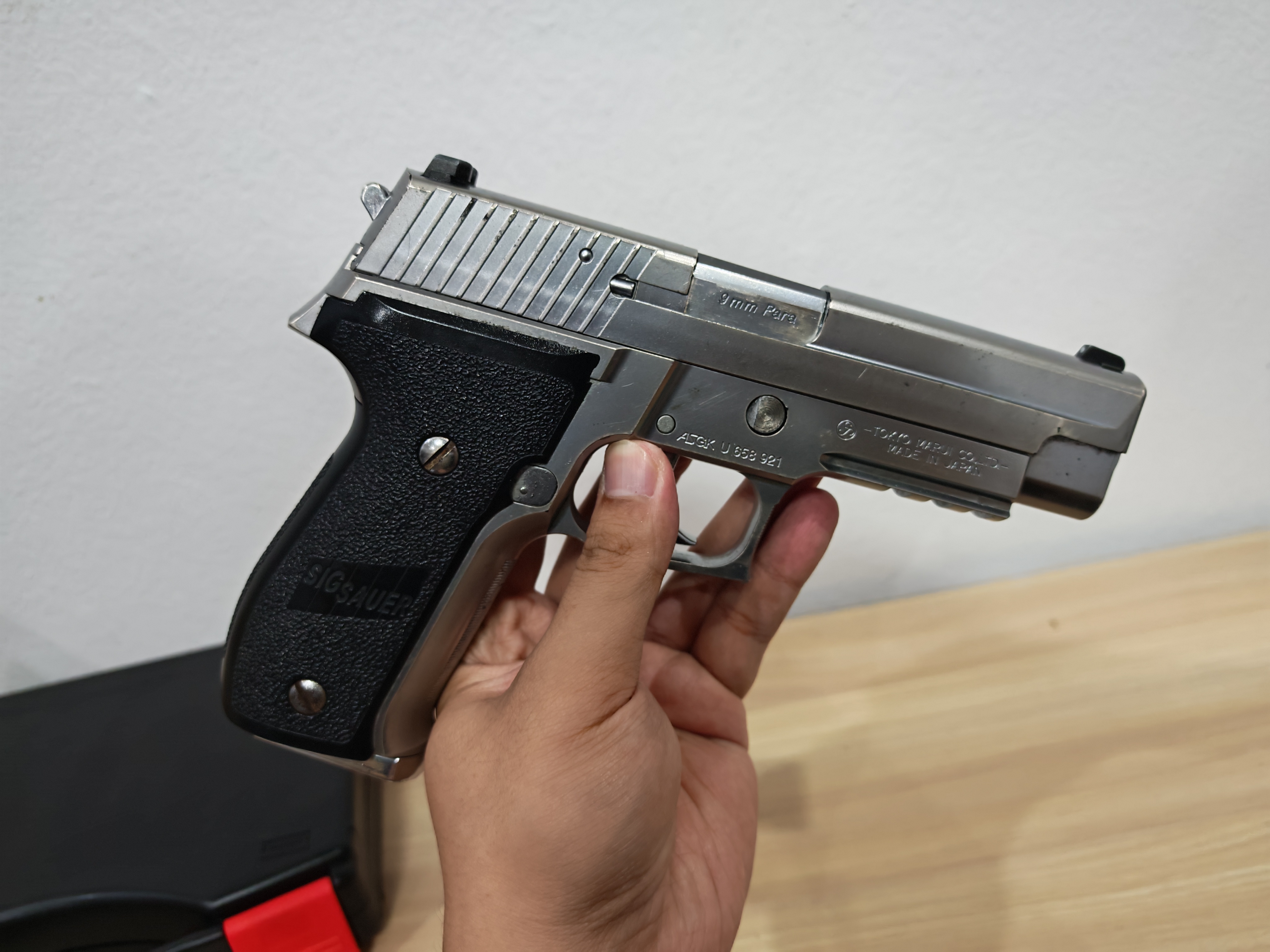 Tokyo Marui Sig Sauer P226 E2 Stainless Model GBB BB Gun บีบีกัน แบบแก๊ส ปืนอัดลม มือสอง Airsoft Gun