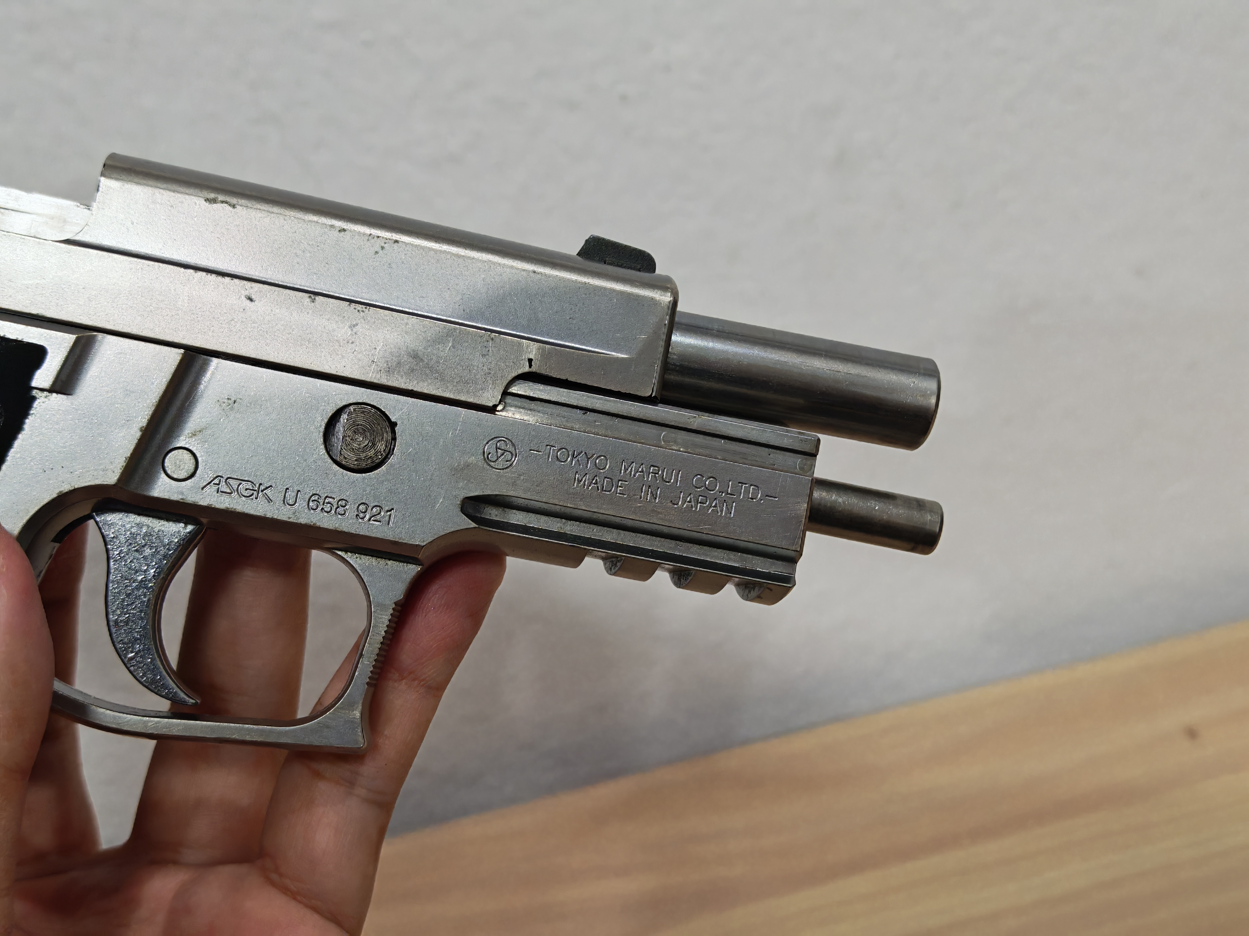 Tokyo Marui Sig Sauer P226 E2 Stainless Model GBB BB Gun บีบีกัน แบบแก๊ส ปืนอัดลม มือสอง Airsoft Gun