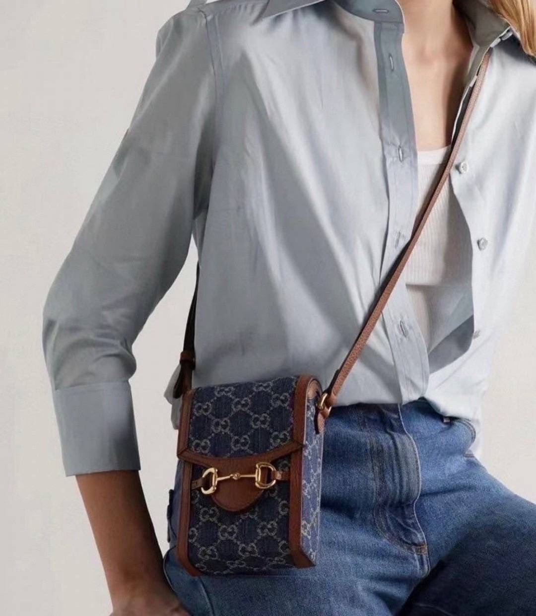 New Gucci horsebit 1955 mini bag in blue denim กระเป๋าไซส์มินิรุ่น Horsebit 1955 ขนาด 4.5″W x 6.7″H x 1.6″D เดนิมสีน้ำเงินลาย GG supreme