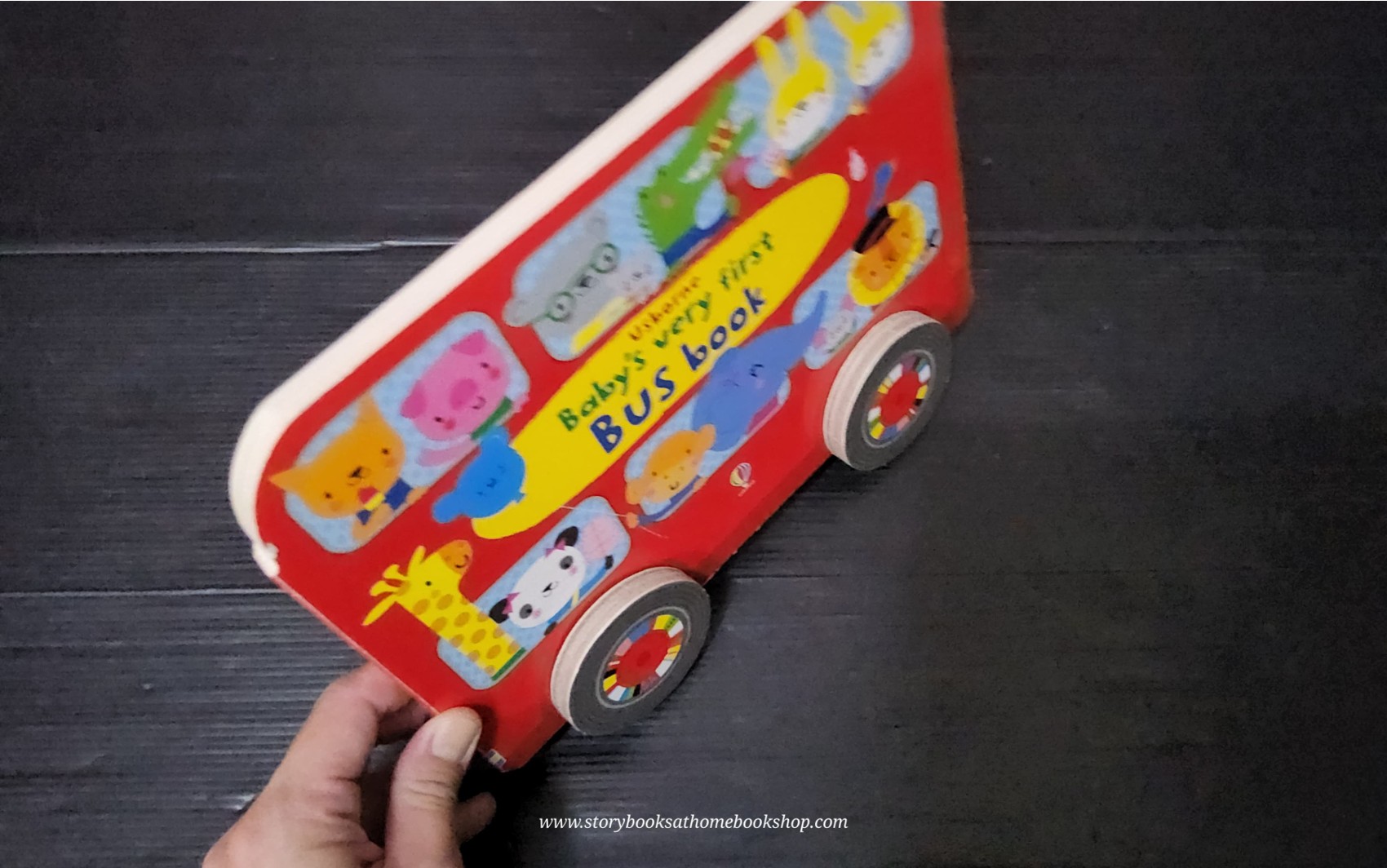 BOARD BOOK** ð
ð
USBORNE BABY'S VERY FIRST BUS BOOK