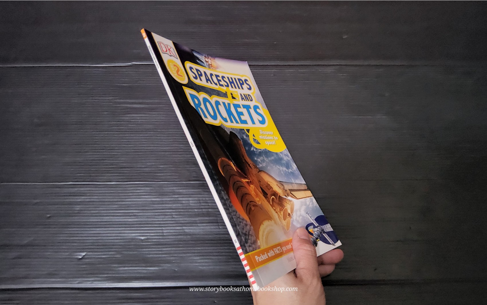 KNOWLEDGE BOOK ** 🍅🍓DK LEVEL 2 SPACESHIPS AND ROCKETS