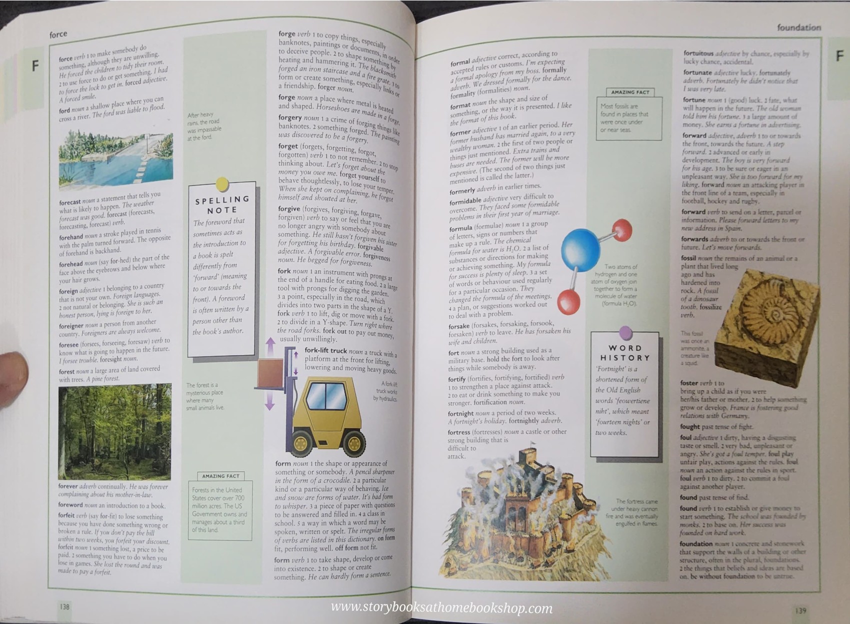 Knowledge Book** ð
ðCHILDREN'S ILLUSRATED DICTIONARY