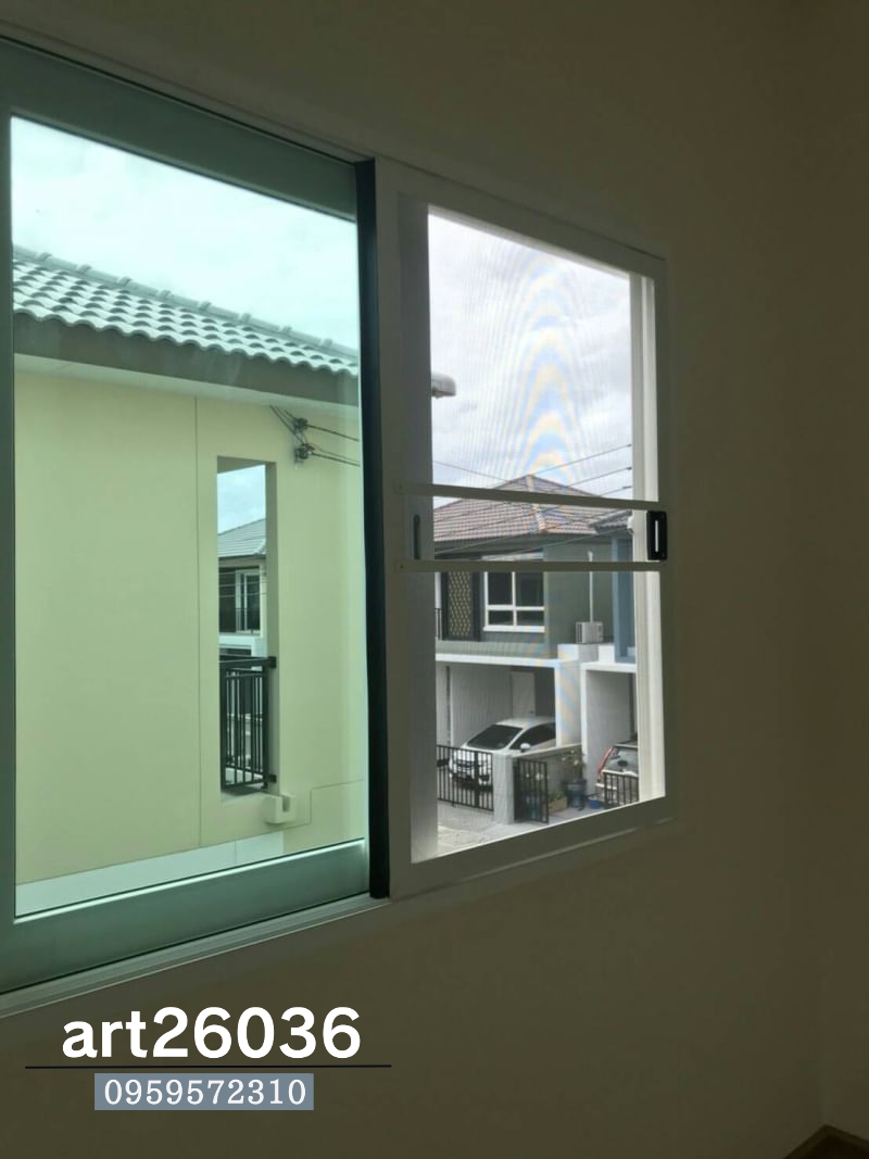 กระจกหน้าต่าง ประตู บานเลื่อน เหล็กดัดสีขาว