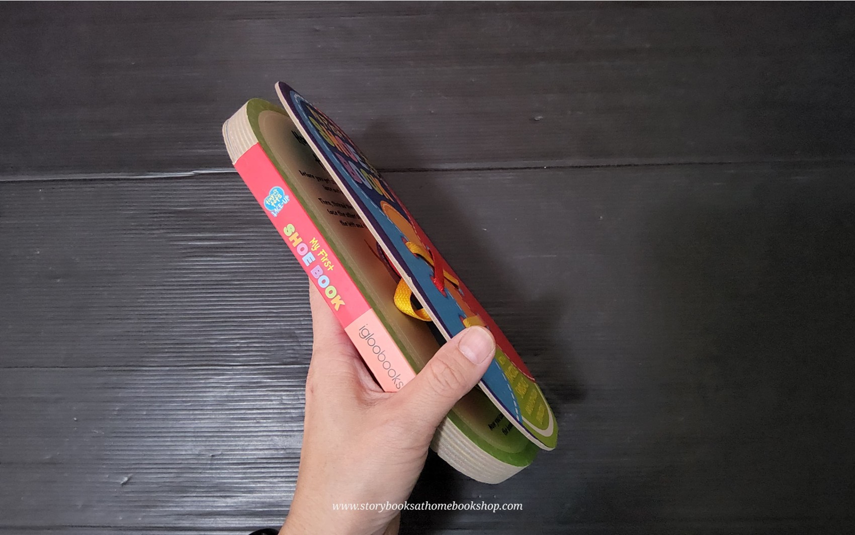 BOARD BOOK** 🍅🍓MY FIRST SHOE BOOK WITH A PRACTICE SHOELACE
