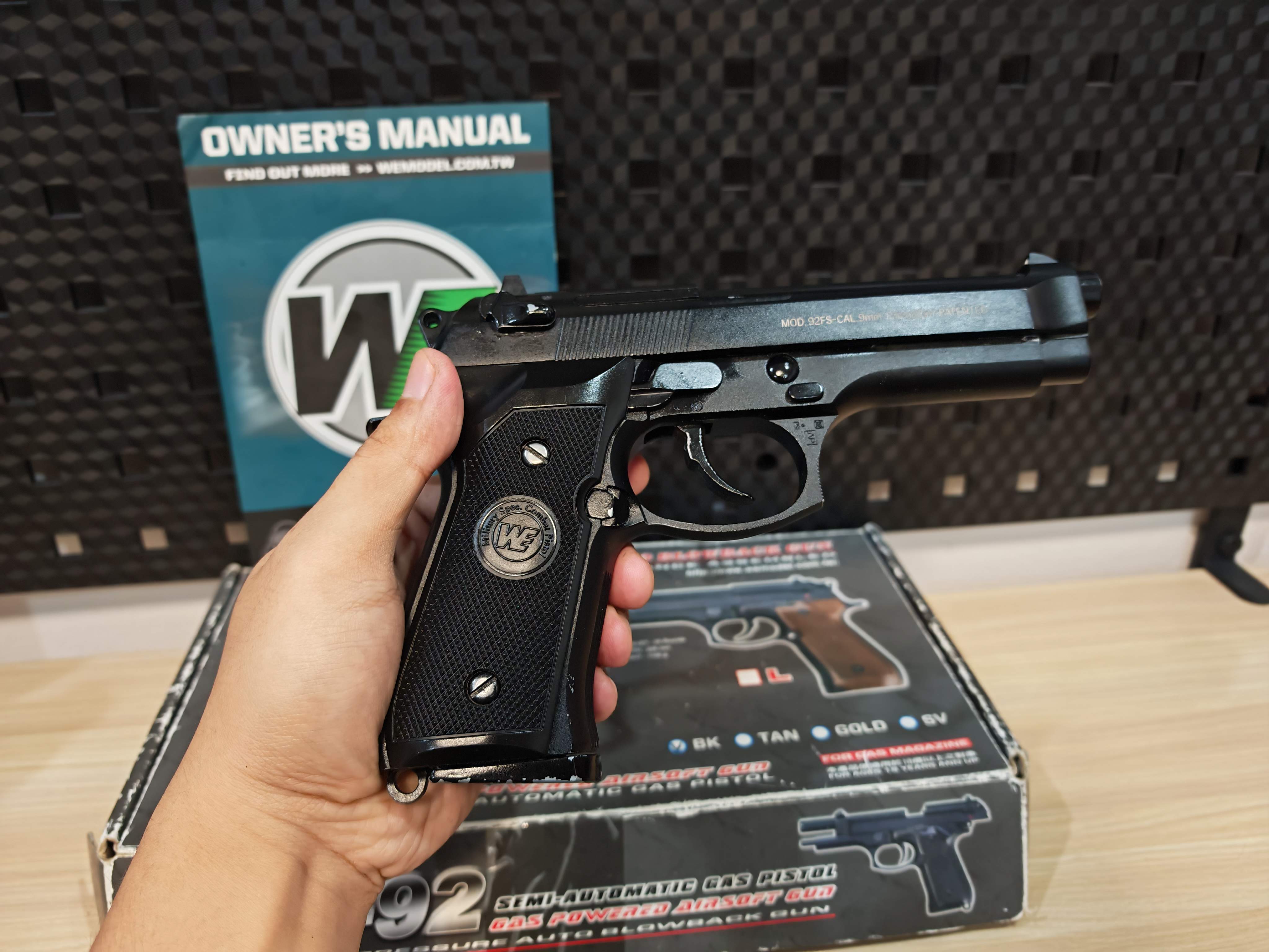 WE Beretta M92 Semi Version GBB ดำ พร้อมเล่น ไต้หวัน BB Gun บีบีกัน แบบแก๊ส ปืนอัดลม มือสอง Airsoft Gun