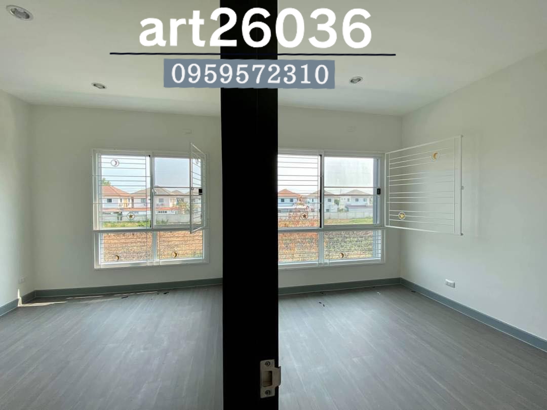 บานประตูสีขาว กระจกเลื่อน หน้าต่างประตู มินิมอล