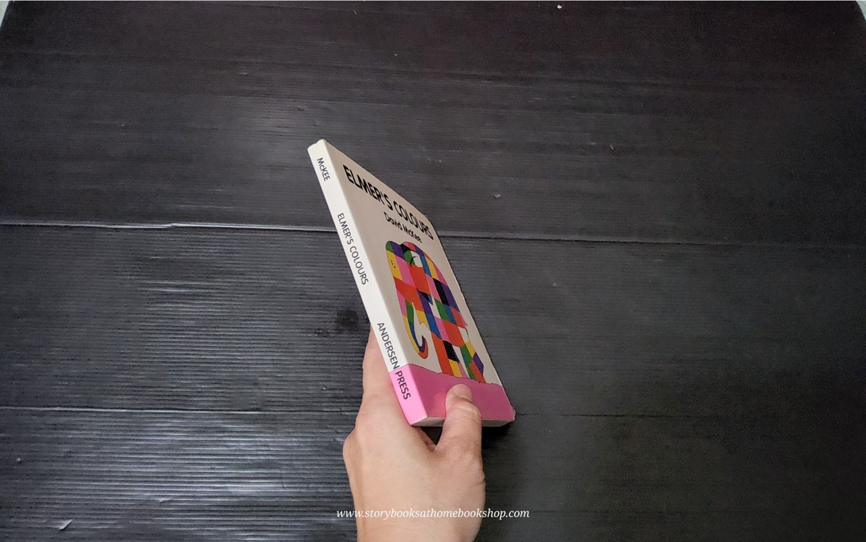 BOARD BOOK** 🍅🍓ELMER'S COLOURS BY DAVID MCKEE