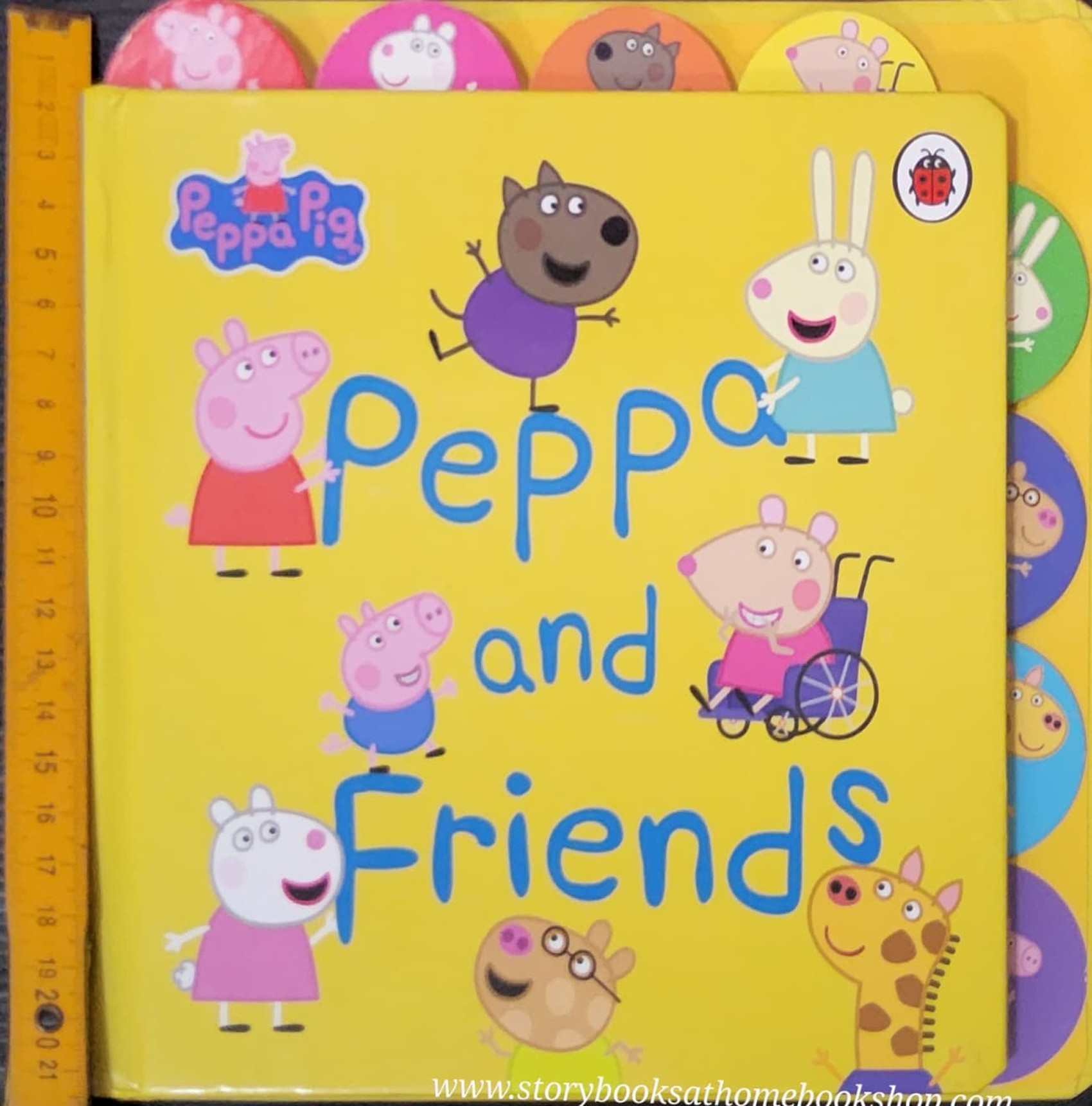 BOARD BOOK 🍅🍅PEPPA PIG:PEPPA AND FRIENDS