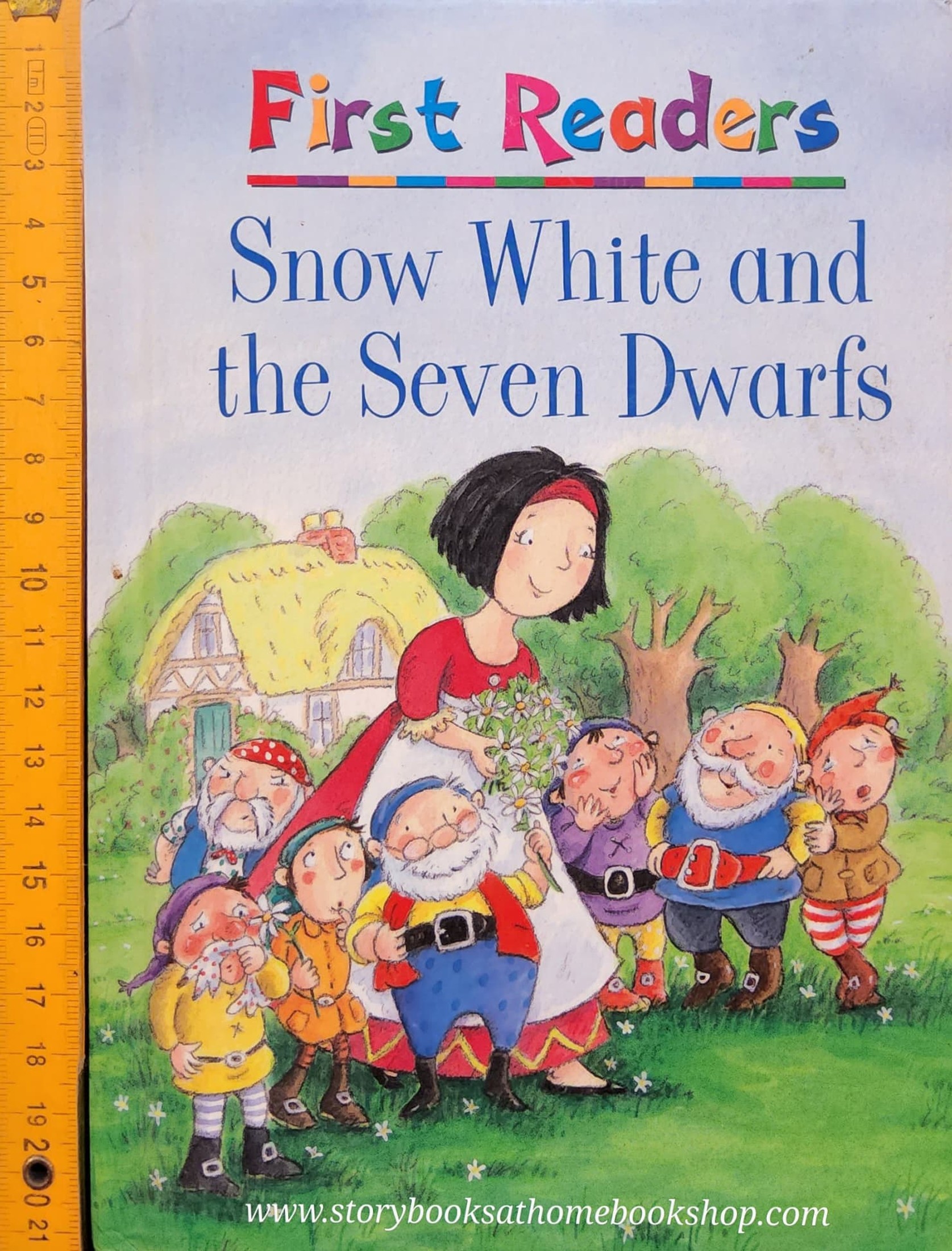 หนังสือนิทานปกแข็ง ** ♥️FIRST READERS:SNOW WHITE AND THE SEVEN DWARFS♥️