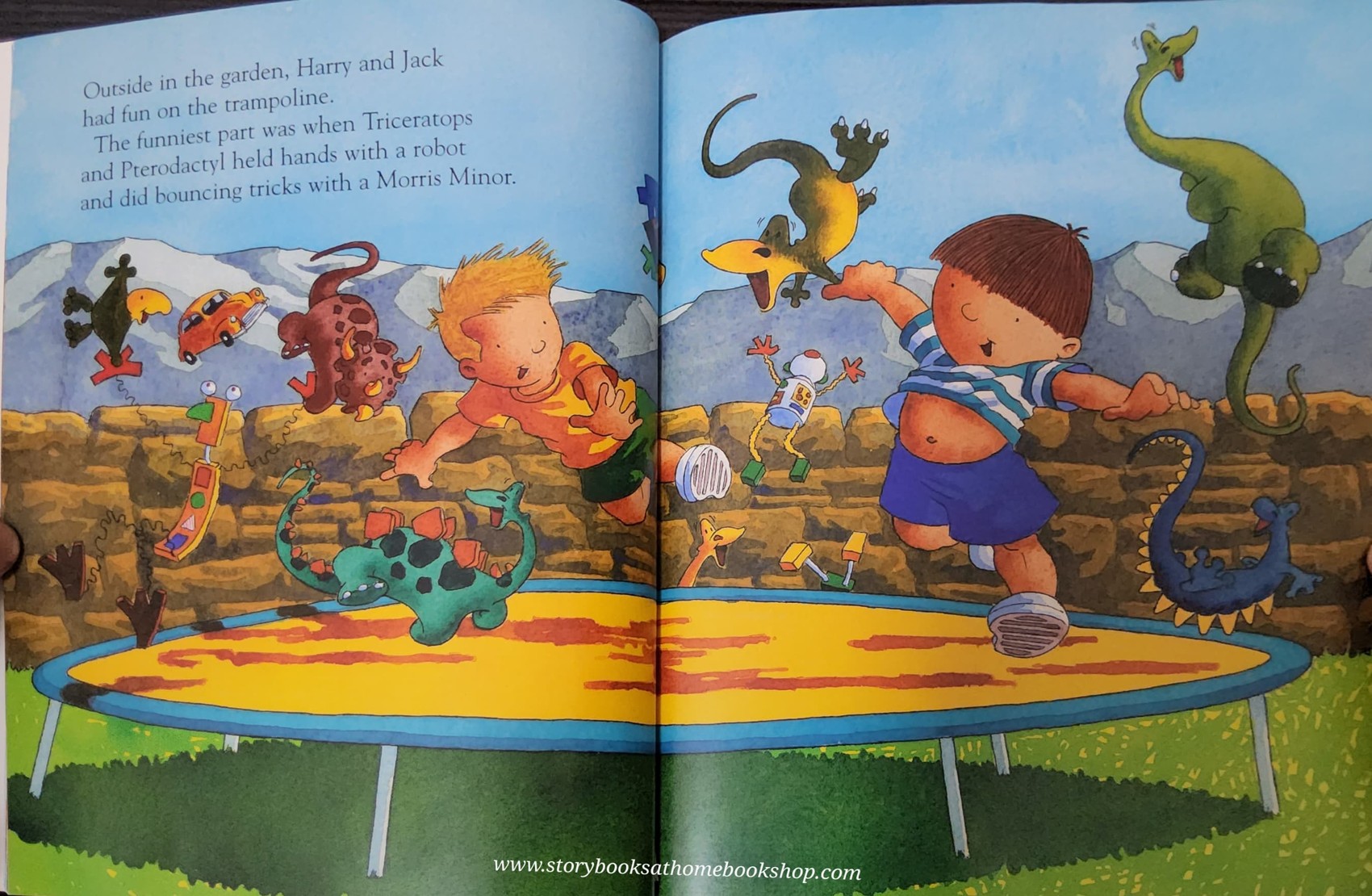 หนังสือนิทานปกอ่อน** 🍓🍓 HARRY AND THE DONOSAURS FIRST SLEEPOVER BY IAN WHYBROW.ADRIAN RAYNOLDS