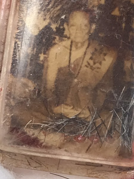 ทันตธาตุครูบาชุ่ม โพธิโก แห่งวัดวังมุยนี้ ได้มาพร้อมกับรูปถ่ายด้านหลังติดเกศาหลวงปู่ครูบาชุ่ม จำนวนหนึ่ง รวมถึงตะกรุดหนังควาาย และประคำ จากคนรุ่นลูกของลูกศิษย์หลวงปู่ครูบาชัยยะวงศา ซึ่งบ้านอยู่ใกล้วัด