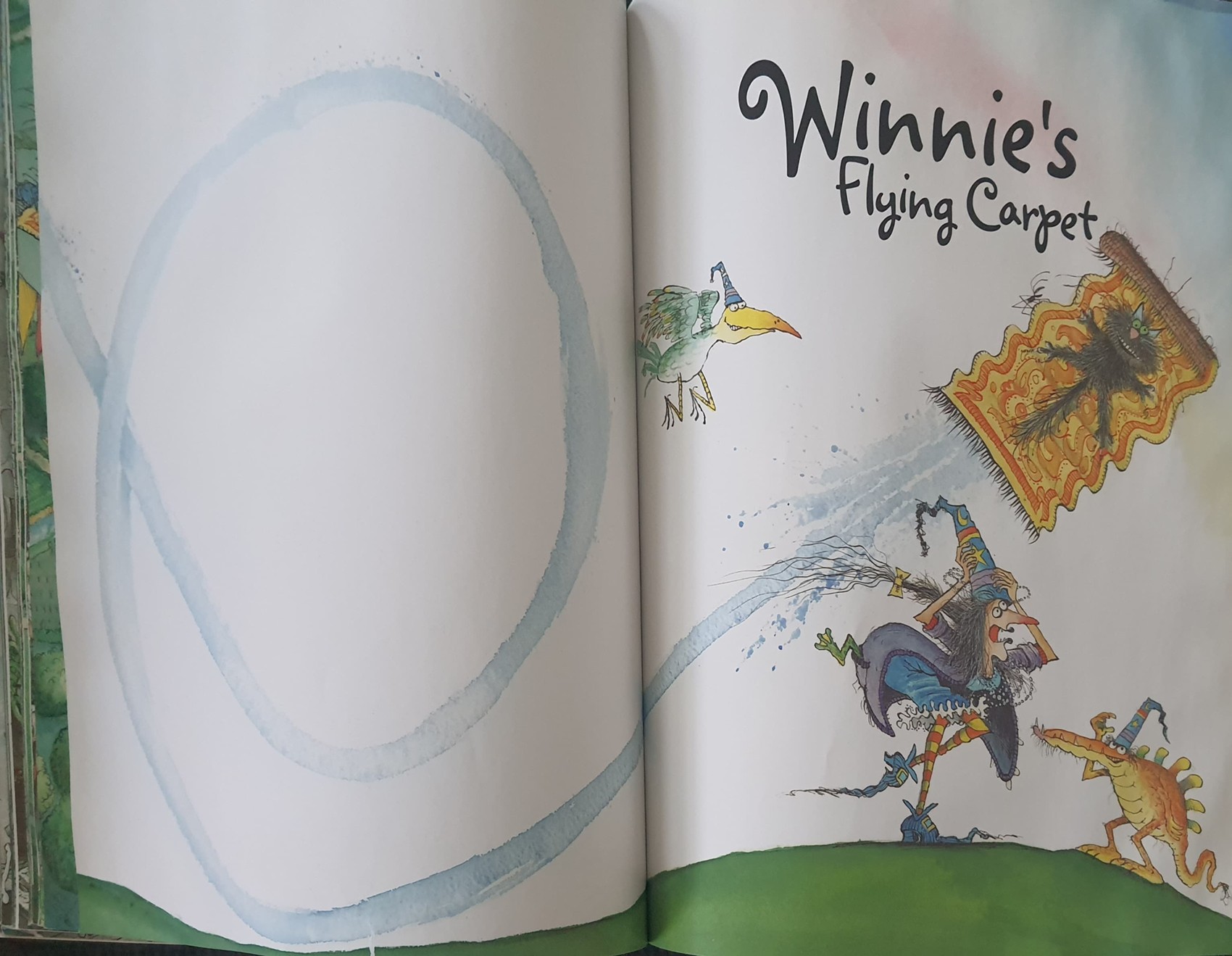 หนังสือนิทานปกอ่อน WINNIE'S CRAZY CAPERS 3 IN 1