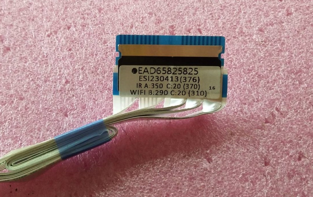 สายแพตัวรับรีโมท/ตัวรับWifi ของแท้ถอดจากเครื่อง พาร์ทEAD65825825 รุ่น 55UR8050PSB.ATMFLJD และรุ่นอื่นที่พาร์ทตรงกัน