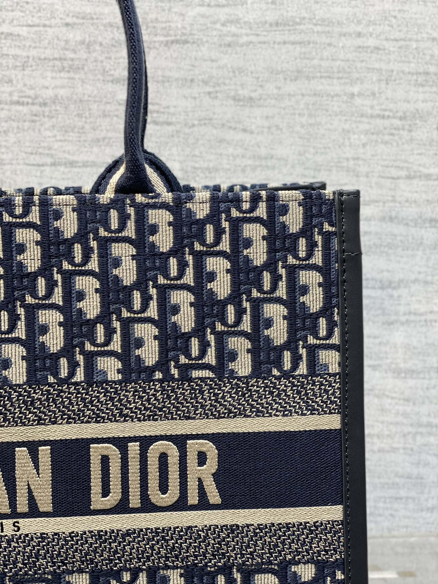 [Pre-order]กระเป๋า Dior Medium Book Tote Blue Dior Oblique with strap งานเกรด Vip คุณภาพดีที่สุด