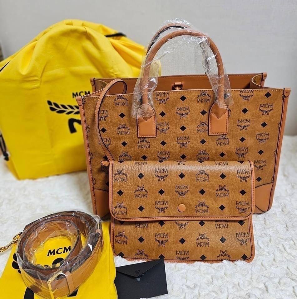 โปร มาเพิ่มอีก 1 ใบ New Mcm Munchen Tote Large พร้อมใบลูก Sz.14.5 x 37.5 x 28.0 cm