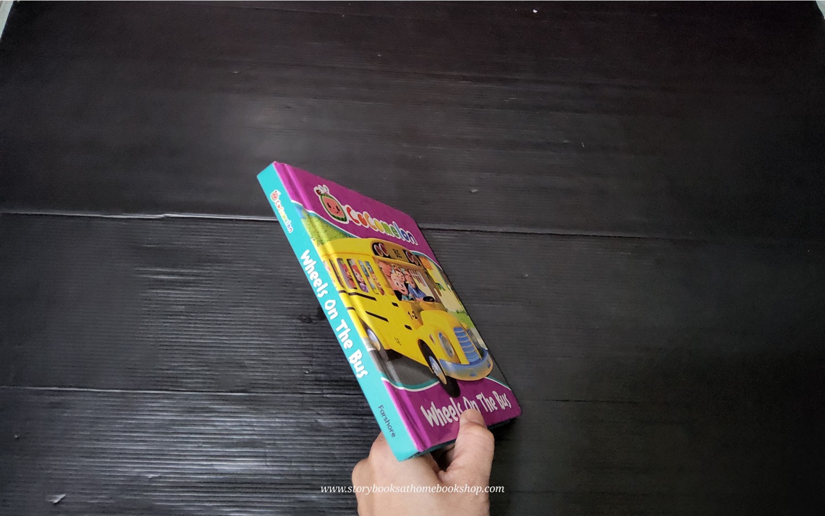 BOARD BOOK** ♥️COCOMELON WHEELS ON THE BUS