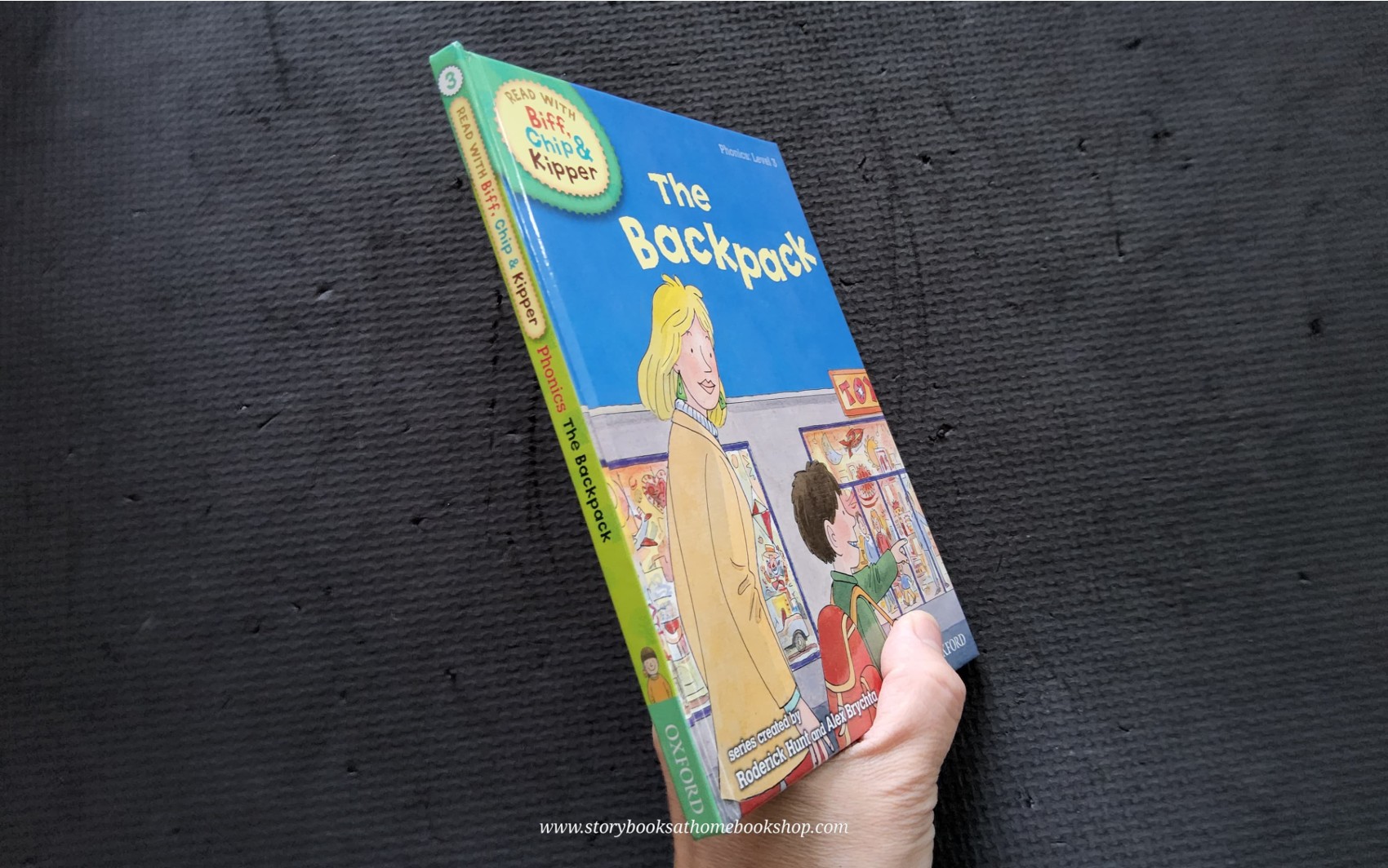 หนังสือนิทานปกแข็ง** 🍅🍅READ WITH BIFF,CHIP&KIPPER: THE BACKPACK PHONICS LEVEL3