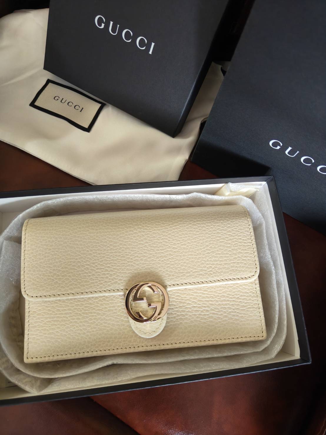 New Gucci interlocking woc ลุคคุณหนูสุดๆๆ ถอดสายถือเป็นครัชออกงาน อุปกรณ์การ์ด ถุงผ้า กล่อง สายสะพายยาว ถอดออกได้