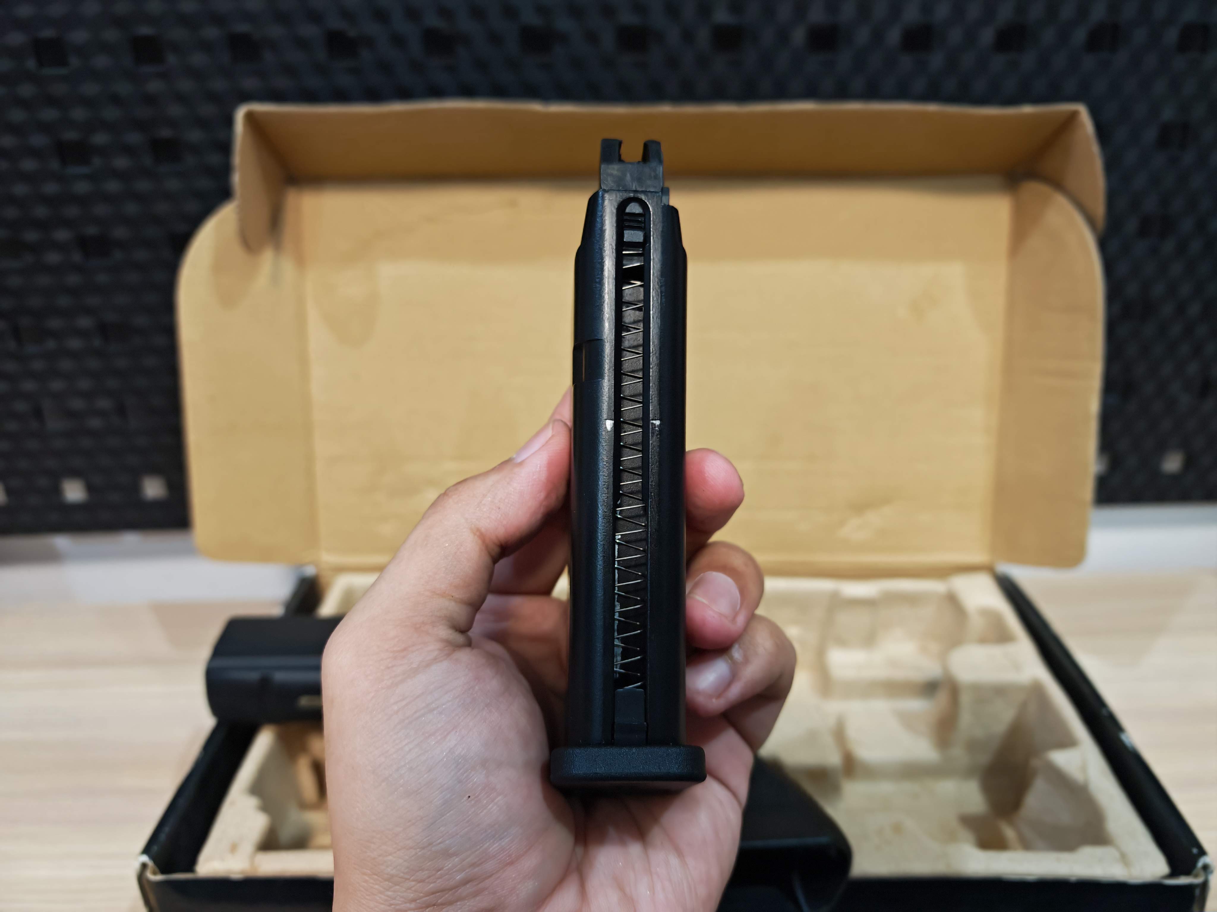 WE G18C Glock18C Gen3 Full-Auto ไต้หวัน GBB BB Gun บีบีกัน แบบแก๊ส ปืนอัดลม Airsoft Gun มือสอง