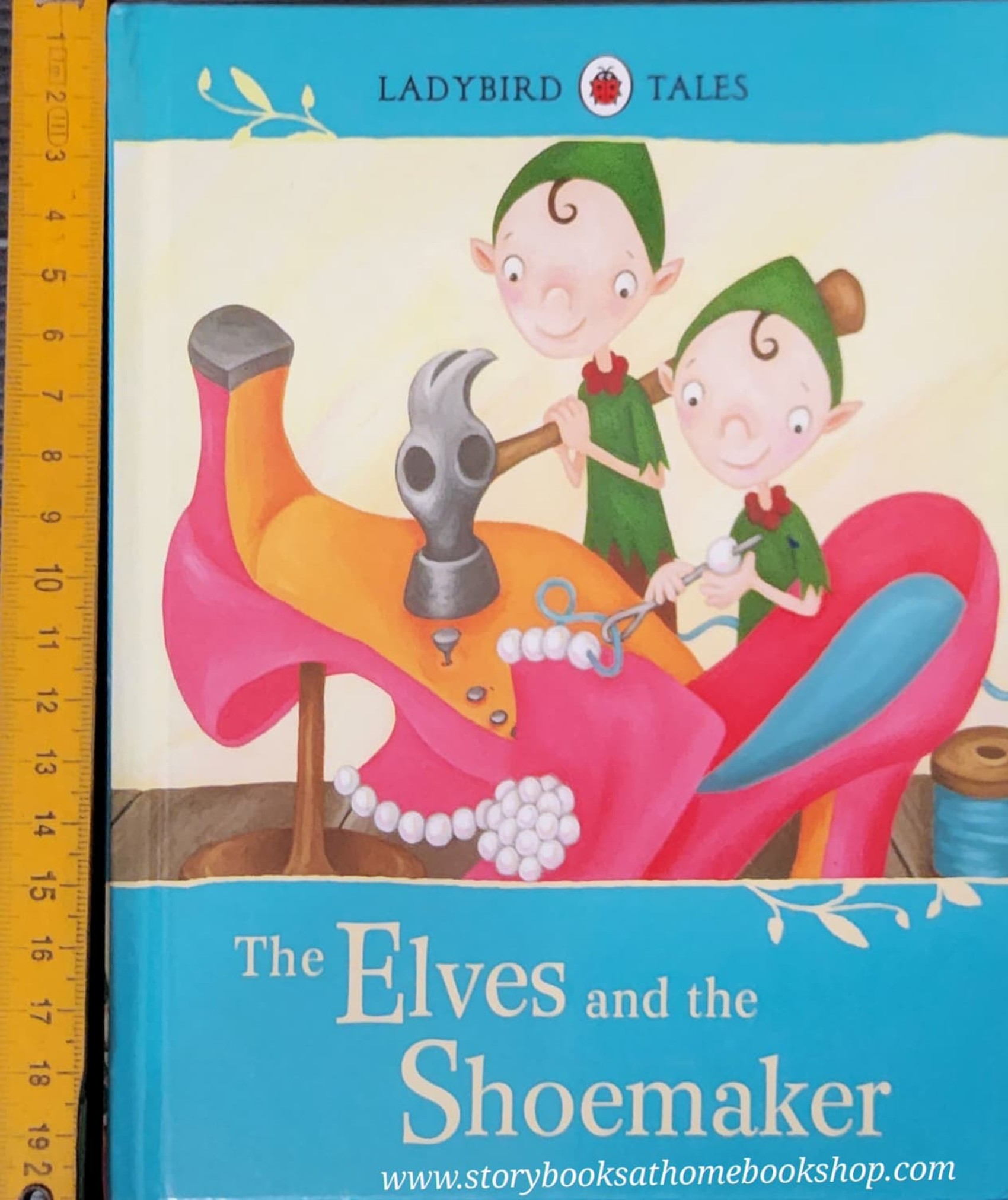 หนังสือนิทานปกแข็ง** 🍅🍓LADYBIRD TALES:THE ELVES AND THE SHOEMAKER