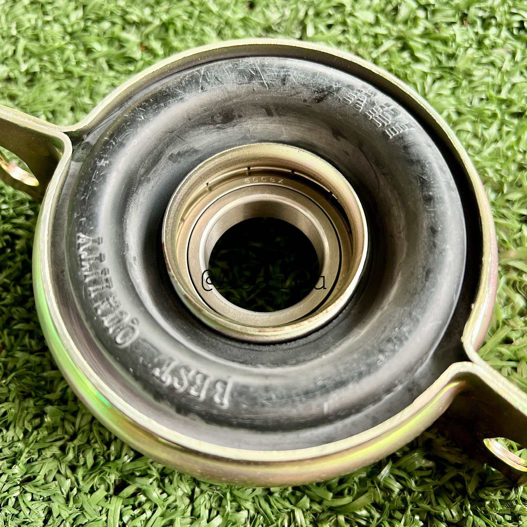 ตุ๊กตาเพลากลาง TOYOTA MIGTHY-X LN50,LN85