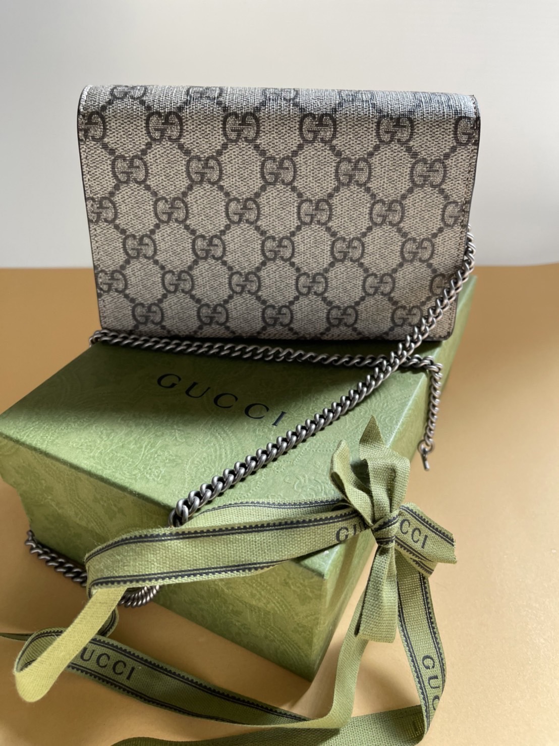 New Gucci dionysus supermini สีเบจ สายถอดได้ค่ะ ขนาด 6.5 x 4 x 1.5 นิ้ว