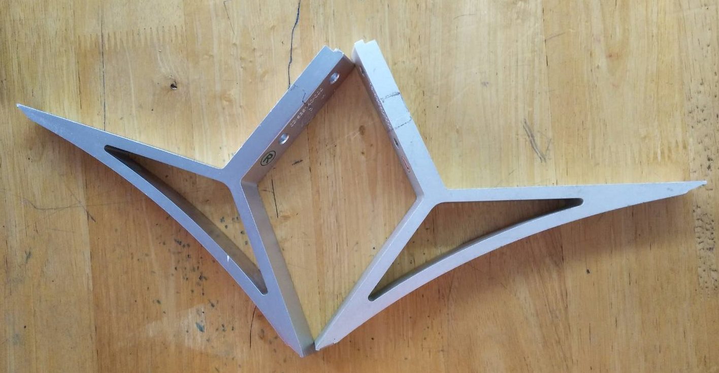 ขาตั้งทีวีThomson ของแท้ถอดจากเครื่อง รุ่น55UB6406 พาร์ท 02-535140-000 L+R