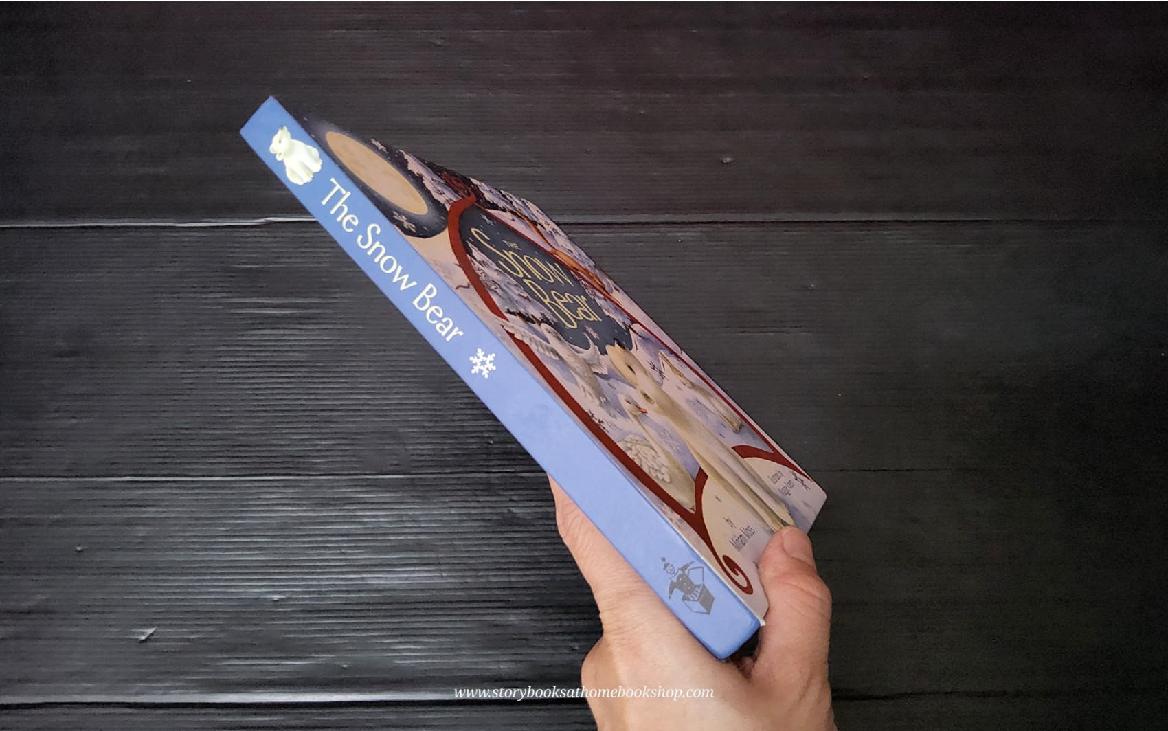 หนังสือนิทานปกแข็ง** 🍅🍓THE SNOW BEAR